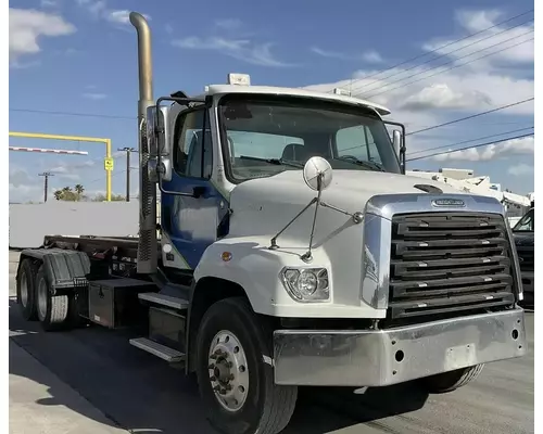 FREIGHTLINER CORONADO 114 SD Vehicle For Sale