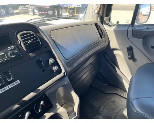 FREIGHTLINER CORONADO 114 SD Vehicle For Sale