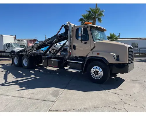 FREIGHTLINER CORONADO 114 SD Vehicle For Sale