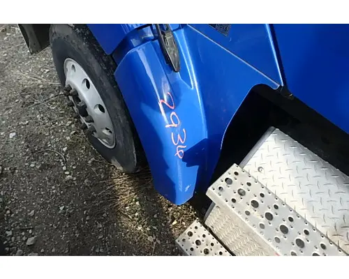 FREIGHTLINER CORONADO 120 SD Fender Extension