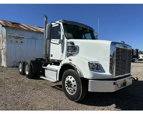 FREIGHTLINER CORONADO 122 SD  Vehicle For Sale