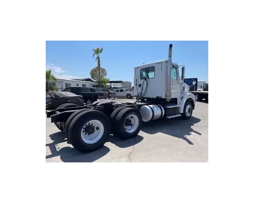 FREIGHTLINER CORONADO 122 SD Vehicle For Sale