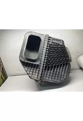 FREIGHTLINER CORONADO 132 Air Cleaner