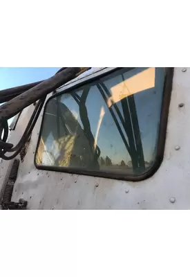 FREIGHTLINER CORONADO 132 Back Glass