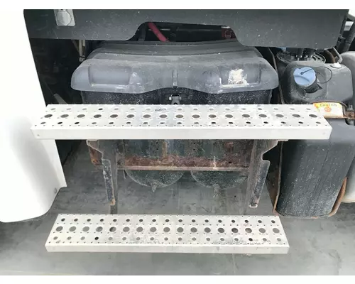 FREIGHTLINER CORONADO 132 Battery Box