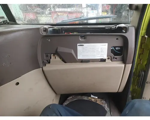 FREIGHTLINER CORONADO 132 Cab Mount