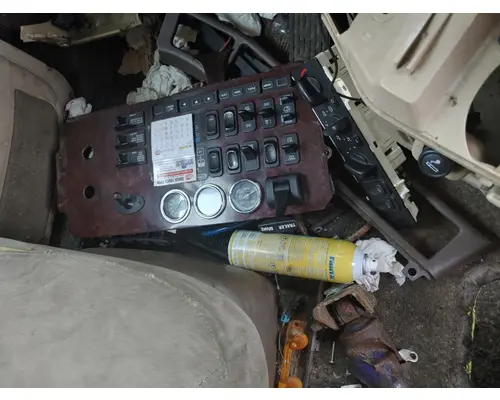 FREIGHTLINER CORONADO 132 Cab Mount