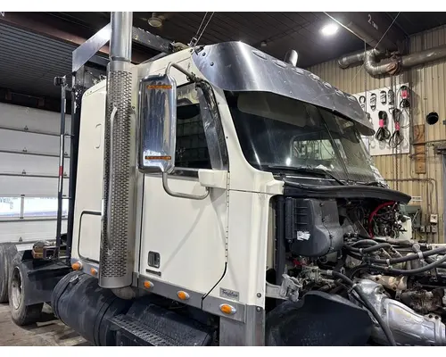 FREIGHTLINER CORONADO 132 Cab