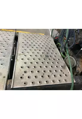 FREIGHTLINER CORONADO 132 Deckplate