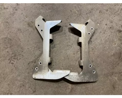 FREIGHTLINER CORONADO 132 Engine Brackets, Misc.