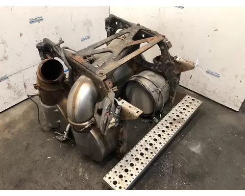 FREIGHTLINER CORONADO 132 Exhaust DPF Assembly