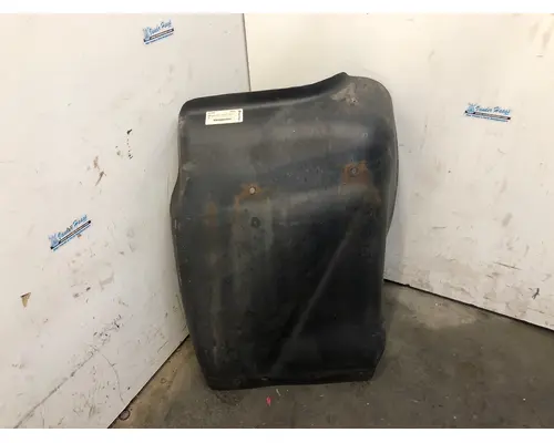 FREIGHTLINER CORONADO 132 Fender