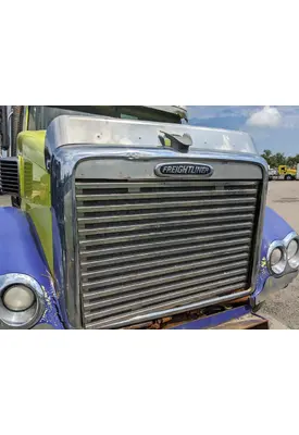 FREIGHTLINER CORONADO 132 Grille