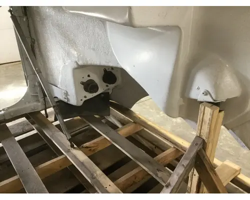 FREIGHTLINER CORONADO 132 Hood