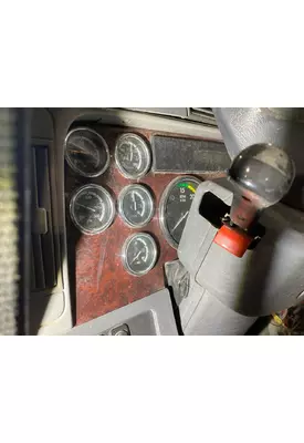 FREIGHTLINER CORONADO 132 Instrument Cluster