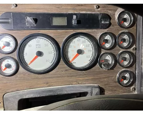 FREIGHTLINER CORONADO 132 Instrument Cluster