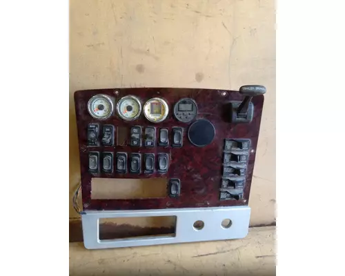 FREIGHTLINER CORONADO 132 Instrument Cluster