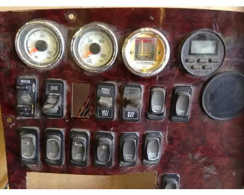 FREIGHTLINER CORONADO 132 Instrument Cluster