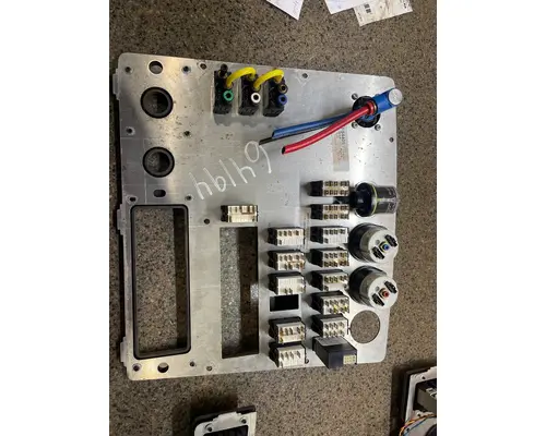 FREIGHTLINER CORONADO 132 Instrument Cluster