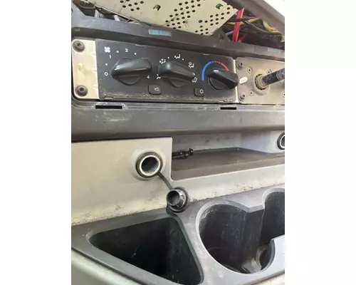 FREIGHTLINER CORONADO 132 Temperature Control