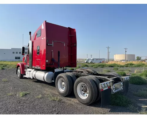 FREIGHTLINER CORONADO 132 Vehicle For Sale