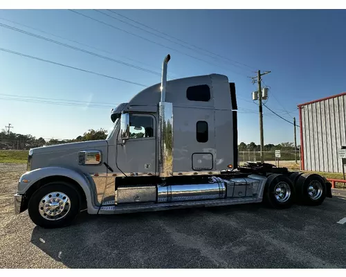 FREIGHTLINER CORONADO 132 Vehicle For Sale