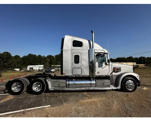 FREIGHTLINER CORONADO 132 Vehicle For Sale