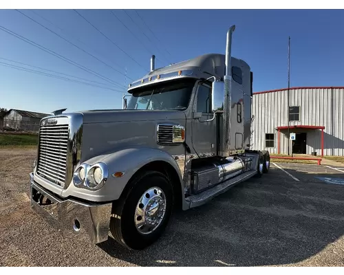 FREIGHTLINER CORONADO 132 Vehicle For Sale