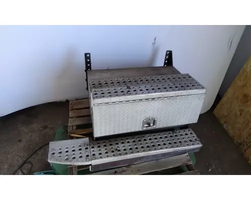 FREIGHTLINER CORONADO TOOL BOX