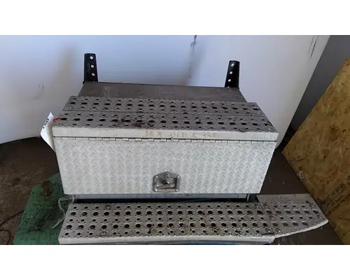 FREIGHTLINER CORONADO TOOL BOX