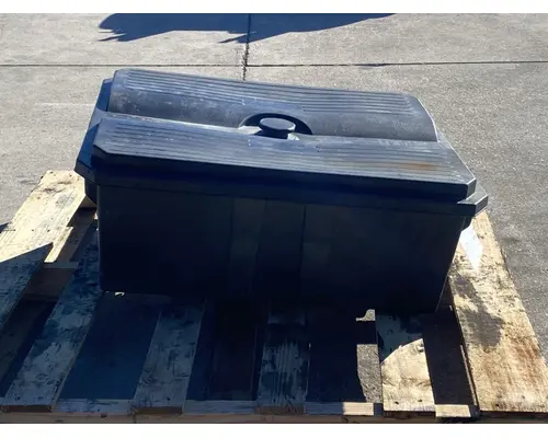 FREIGHTLINER CST 120 Battery Box