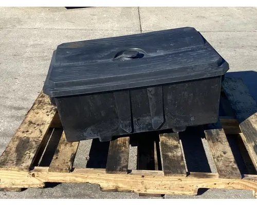FREIGHTLINER CST 120 Battery Box