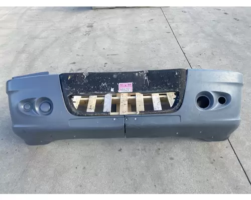 FREIGHTLINER CST 120 Bumper Assembly, Front