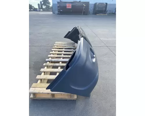FREIGHTLINER CST 120 Bumper Assembly, Front