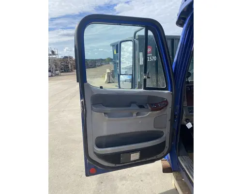 FREIGHTLINER CST 120 Cab