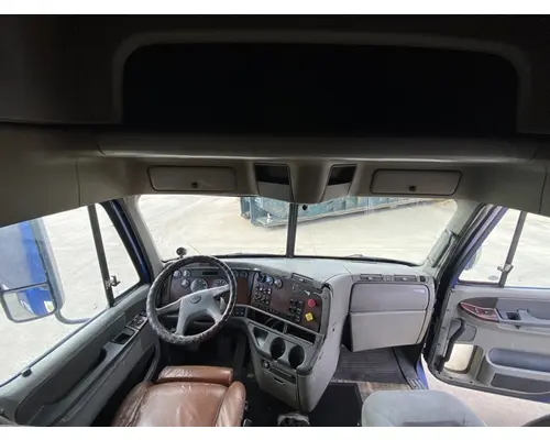 FREIGHTLINER CST 120 Cab