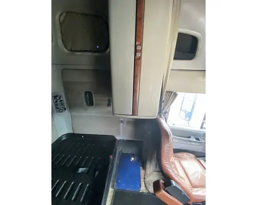 FREIGHTLINER CST 120 Cab