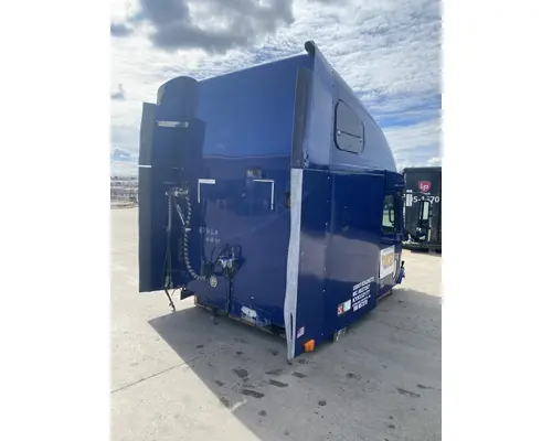 FREIGHTLINER CST 120 Cab