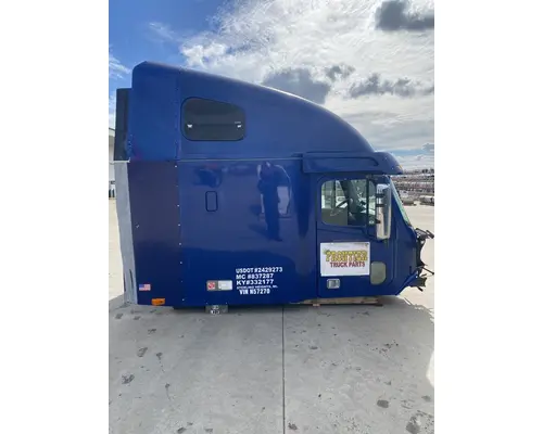 FREIGHTLINER CST 120 Cab