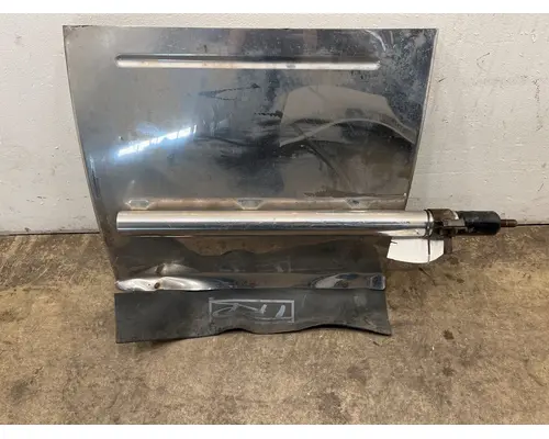 FREIGHTLINER CST 120 Fender Extension