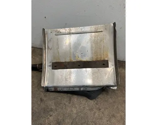 FREIGHTLINER CST 120 Fender Extension