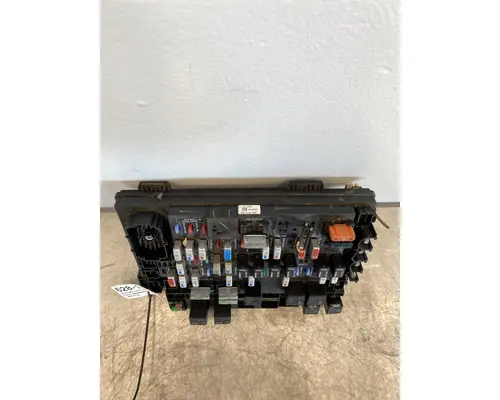 FREIGHTLINER CST 120 Fuse Box