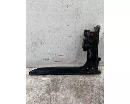 FREIGHTLINER CST 120 Hood Hinge