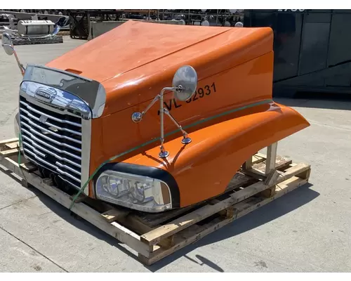 FREIGHTLINER CST 120 Hood