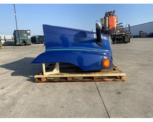 FREIGHTLINER CST 120 Hood