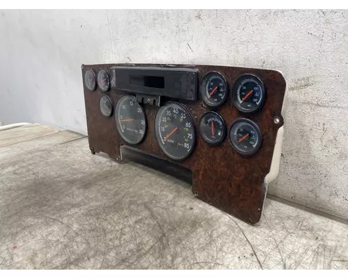 FREIGHTLINER CST 120 Instrument Cluster