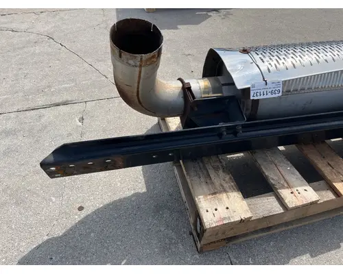 FREIGHTLINER CST 120 Muffler