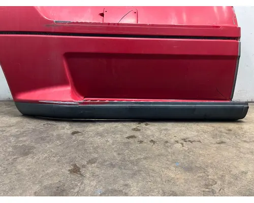 FREIGHTLINER CST 120 Side Fairing