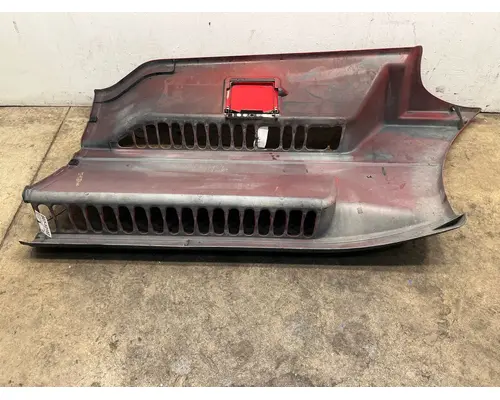 FREIGHTLINER CST 120 Side Fairing