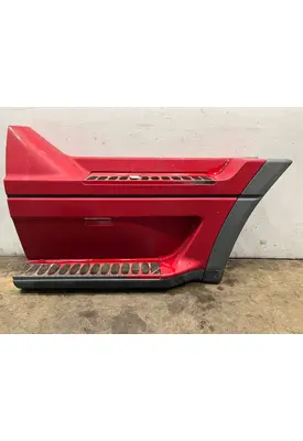 FREIGHTLINER CST 120 Side Fairing